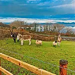 Ferienhaus 3 Bed Sleeps 6 - Mountain Views Parking