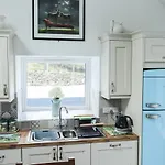 3 Bed Sleeps 6 - Mountain Views Parking Ferienhaus *