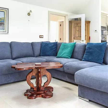 3 Bed Sleeps 6 - Mountain Views Parking Westport