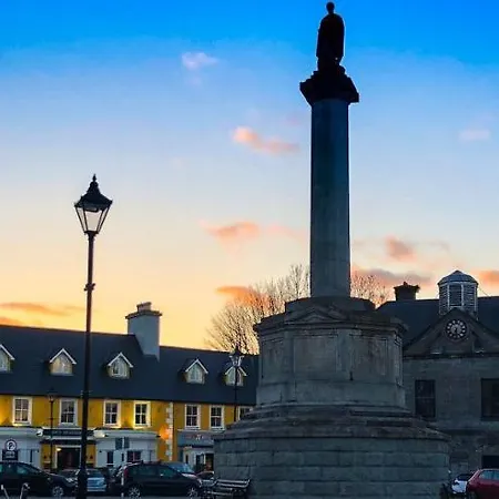 3 Bed Sleeps 6 - Mountain Views Parking * 韦斯特波特